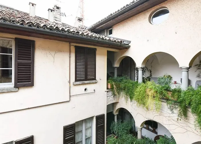Casa Diaz 58 Como